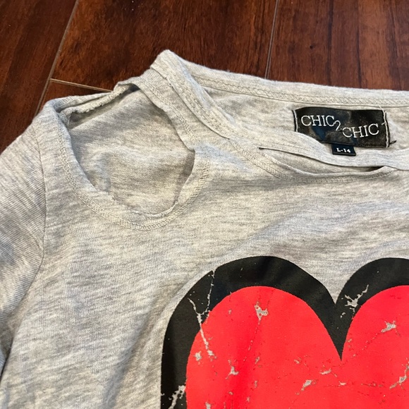 ⭐️ EUC - Chic 2 Chic - Girls 14 Long Sleeve Tee - Picture 3 of 4